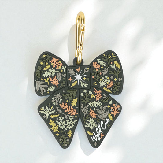 Wyld Cub - Dog Poop Bag Caddy: Chiswick Ravenwood