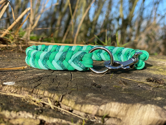 Aquamarine - Handmade Paracord Dog Collar