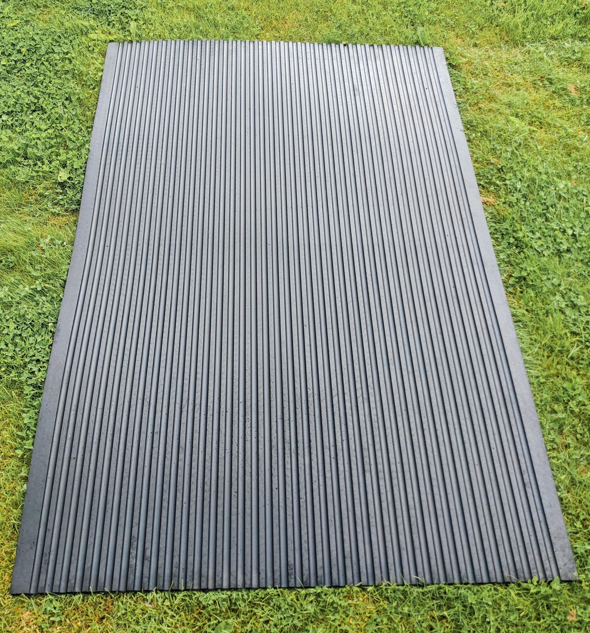 Rubber Stable/Stall Matting 6'x4' (17mm) - North East Pet Shop Stanbridge