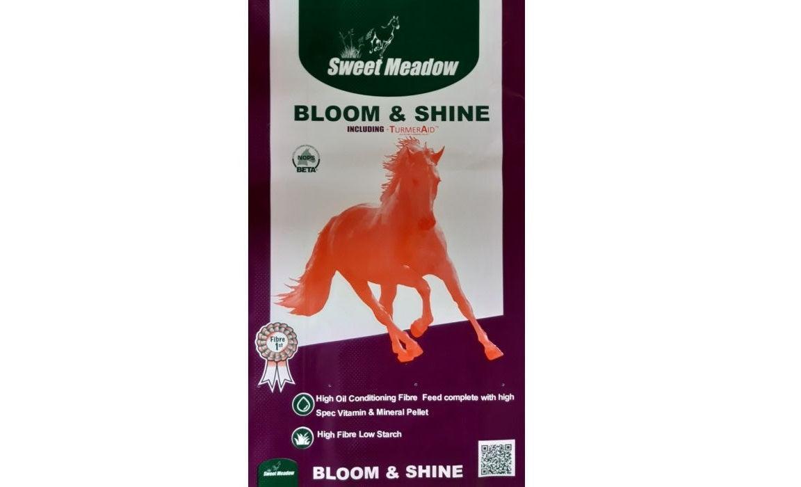 Sweet Meadow Bloom & Shine Chaff + TurmerAid 15kg - North East Pet Shop Youngs